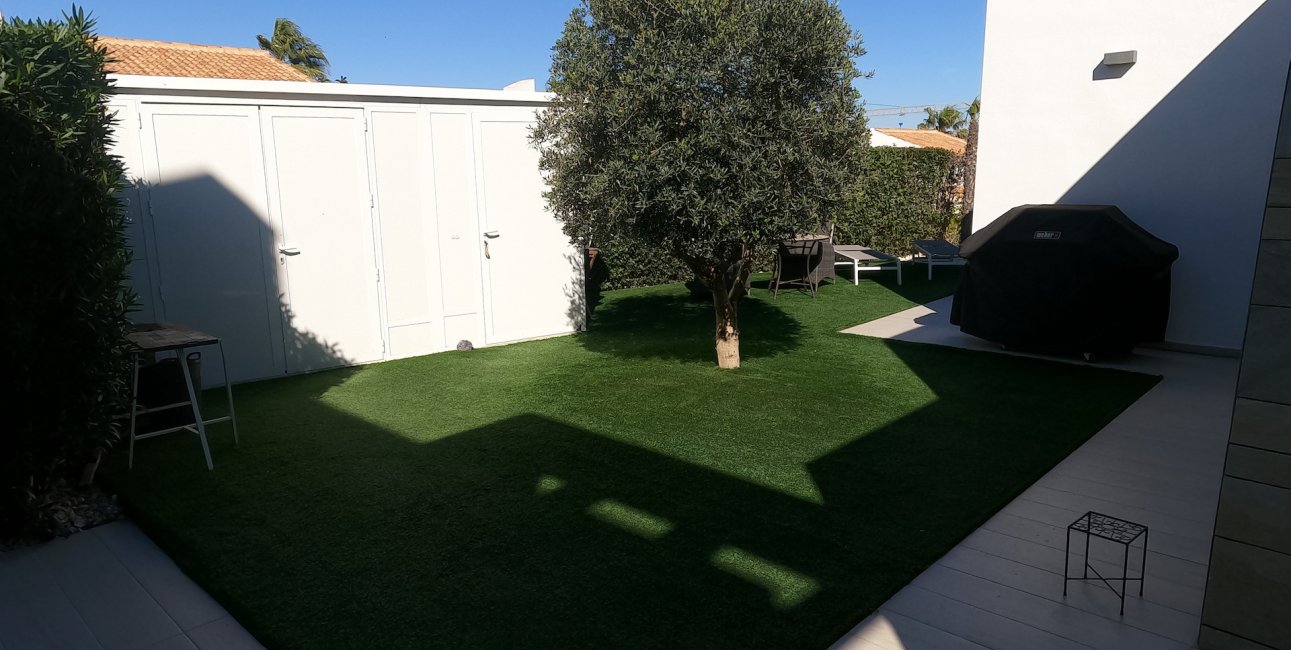 Resale - Villa -
Algorfa - La Finca Golf Resort