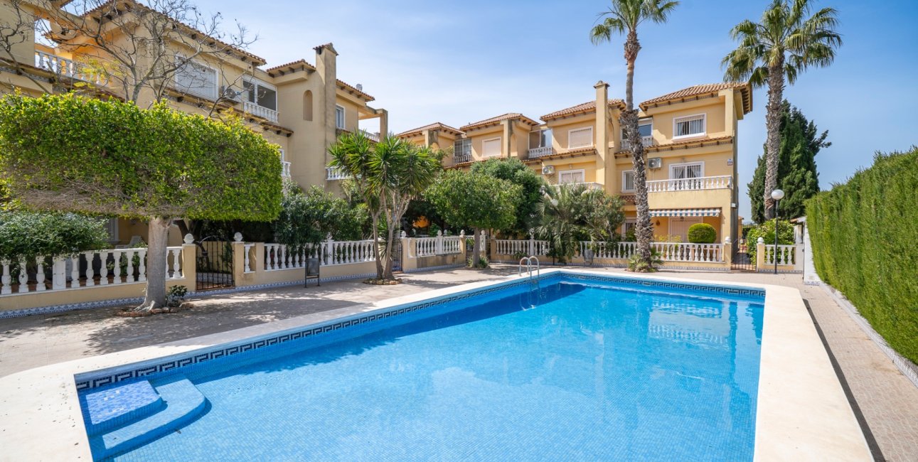 Resale - Townhouse -
Guardamar del Segura - El moncayo