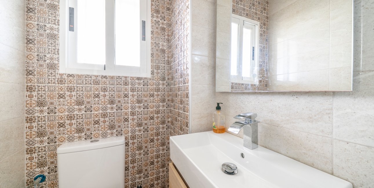 Resale - Townhouse -
Guardamar del Segura - El moncayo