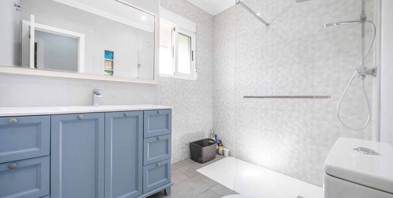 Resale - Townhouse -
Guardamar del Segura - El moncayo