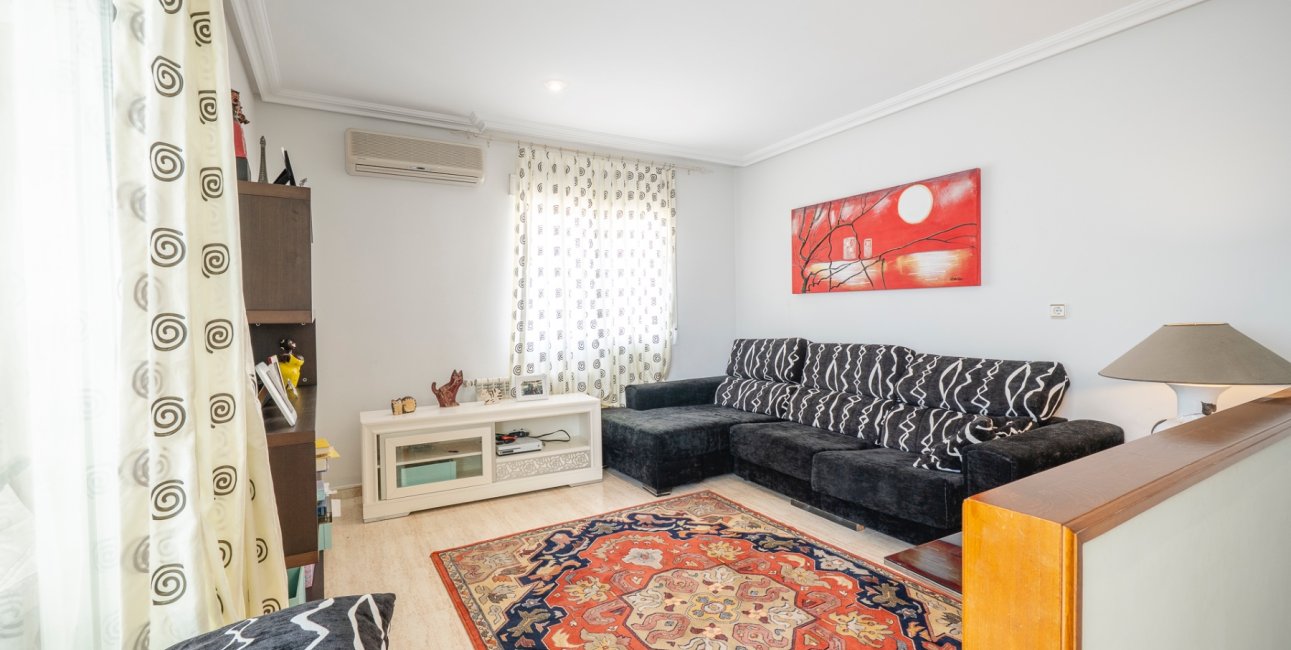 Resale - Townhouse -
Guardamar del Segura - El moncayo