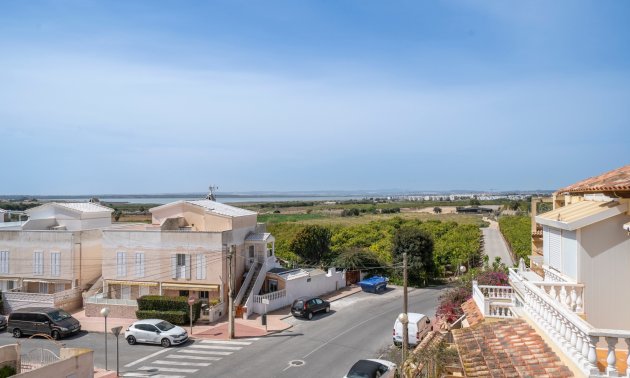 Resale - Townhouse -
Guardamar del Segura - El moncayo