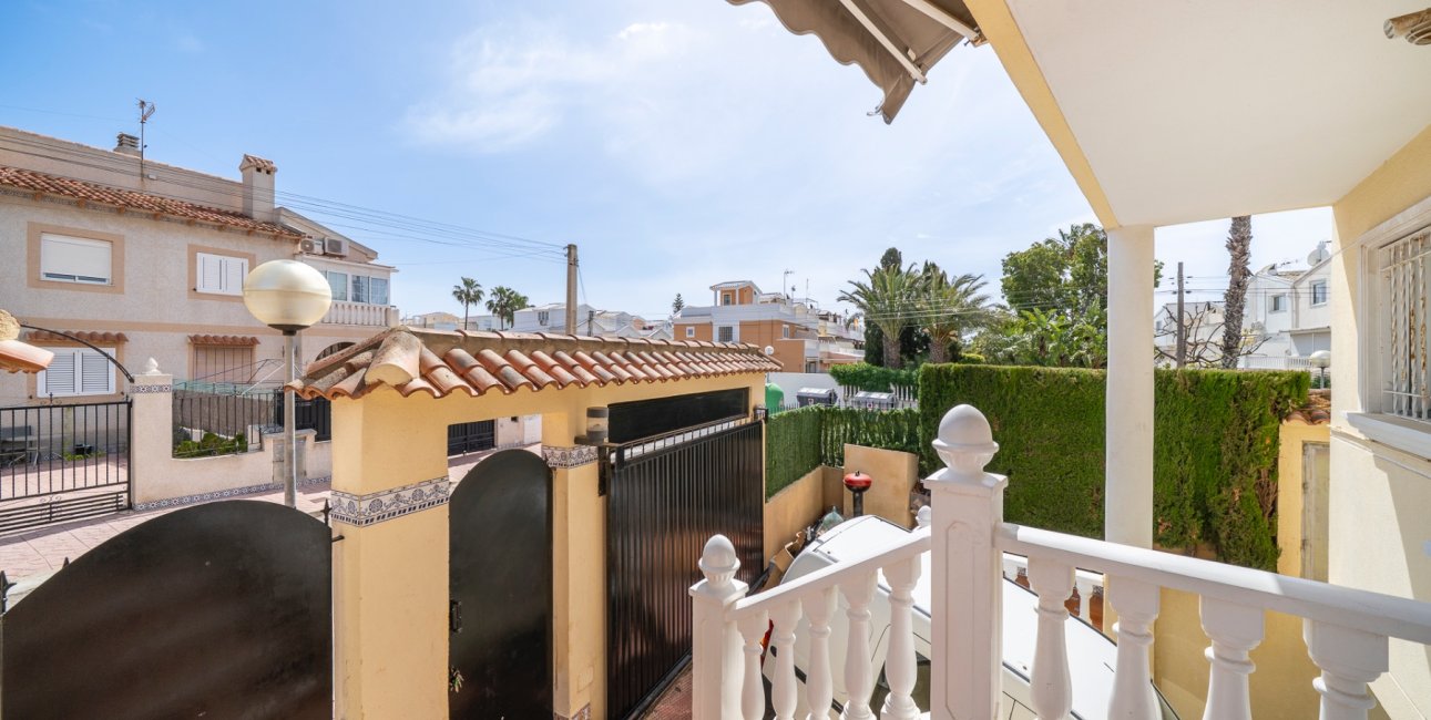 Resale - Townhouse -
Guardamar del Segura - El moncayo