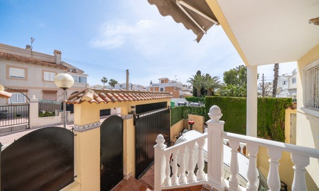 Resale - Townhouse -
Guardamar del Segura - El moncayo