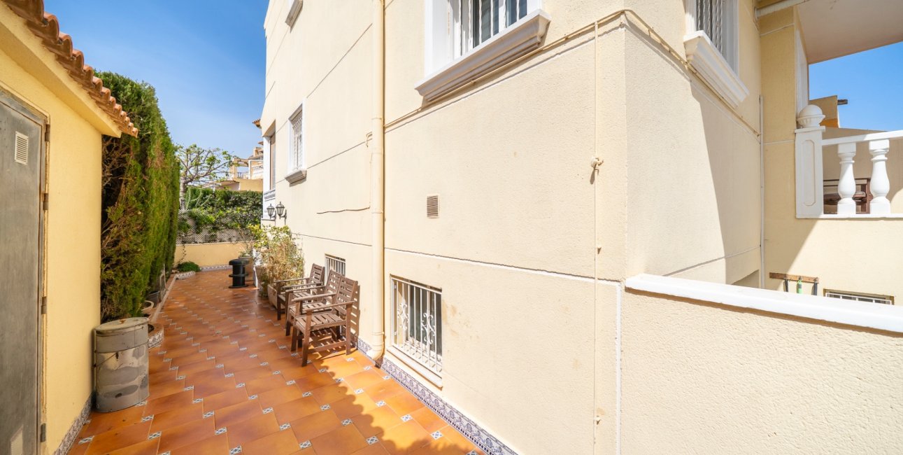 Resale - Townhouse -
Guardamar del Segura - El moncayo