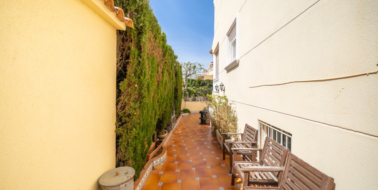 Resale - Townhouse -
Guardamar del Segura - El moncayo