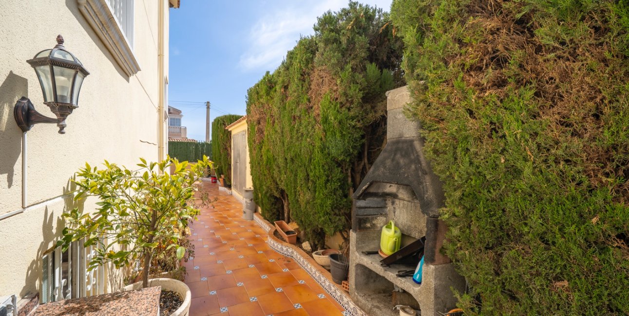 Resale - Townhouse -
Guardamar del Segura - El moncayo