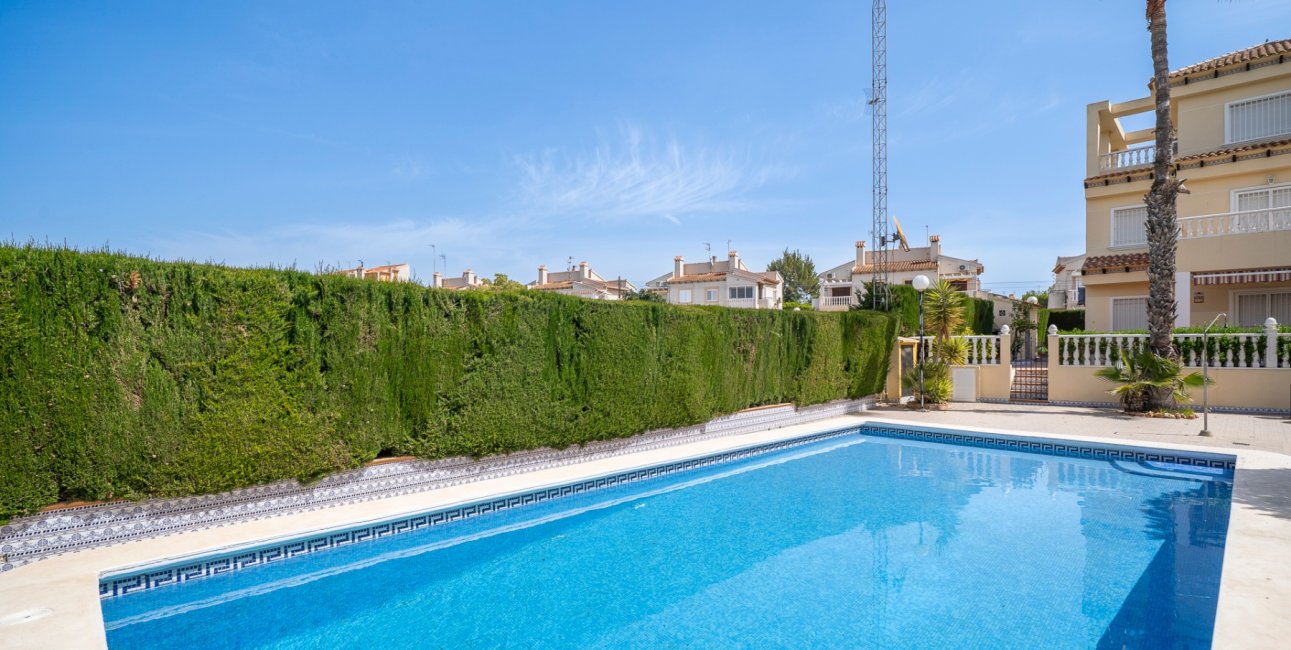 Resale - Townhouse -
Guardamar del Segura - El moncayo