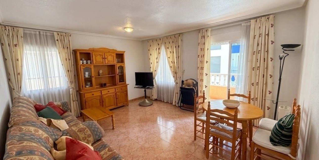 Resale - Apartment / flat -
Torrevieja - Playa del Cura