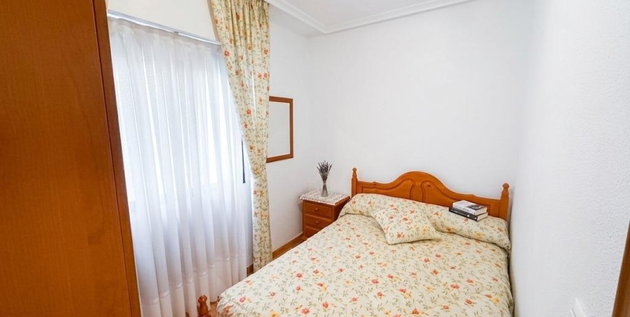 Resale - Apartment / flat -
Torrevieja - Playa del Cura