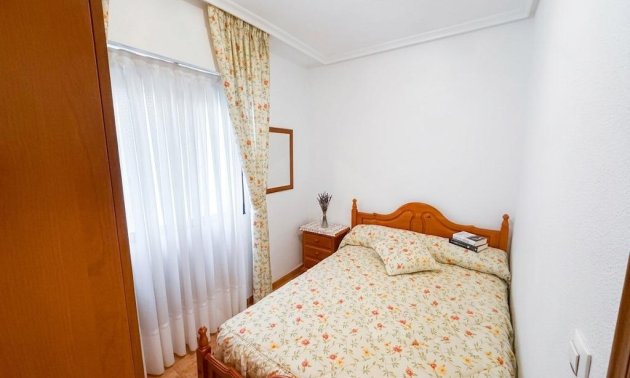 Resale - Apartment / flat -
Torrevieja - Playa del Cura