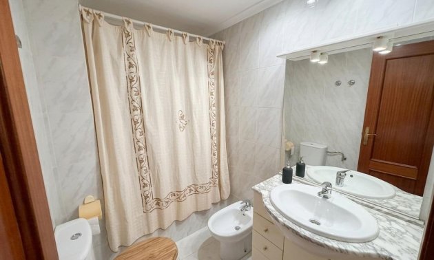 Resale - Apartment / flat -
Torrevieja - Playa del Cura