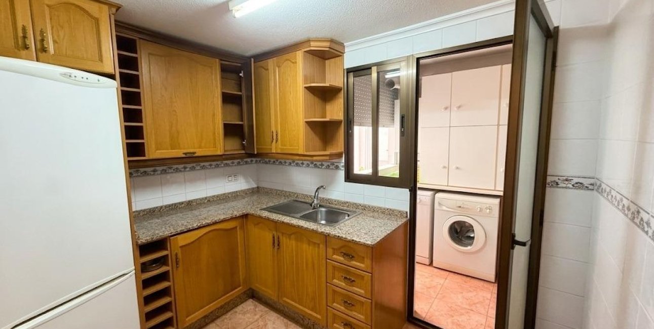 Resale - Apartment / flat -
Torrevieja - Playa del Cura