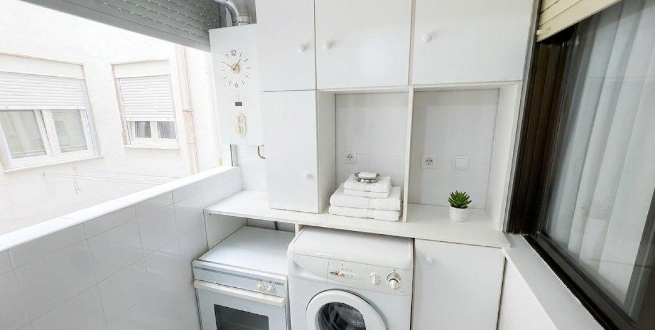 Resale - Apartment / flat -
Torrevieja - Playa del Cura