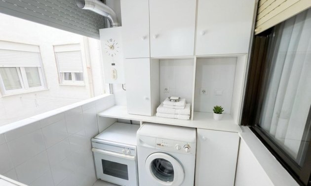 Resale - Apartment / flat -
Torrevieja - Playa del Cura