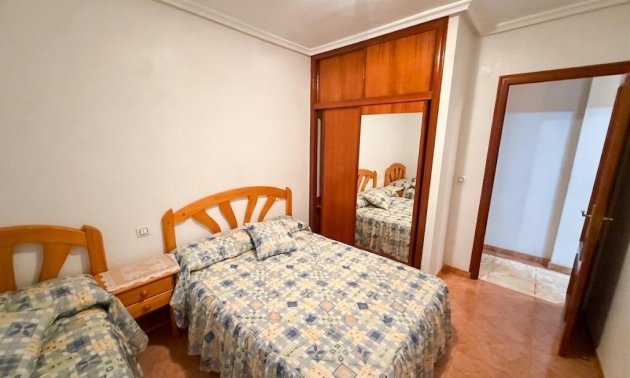 Resale - Apartment / flat -
Torrevieja - Playa del Cura