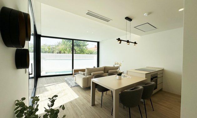 Rynek pierwotny - Willa -
Pilar de la Horadada - Torre De La Horadada