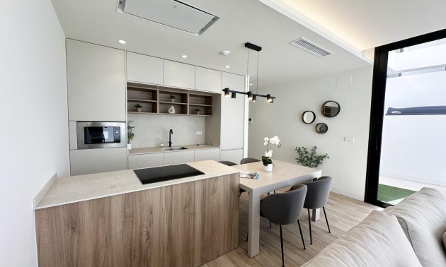 Rynek pierwotny - Willa -
Pilar de la Horadada - Torre De La Horadada