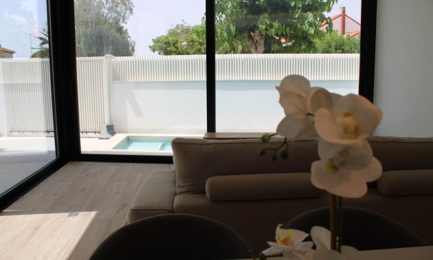 Rynek pierwotny - Willa -
Pilar de la Horadada - Torre De La Horadada