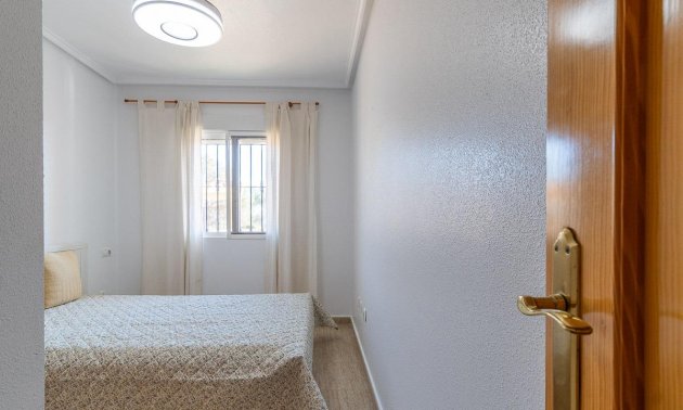 Resale - Bungalow -
Orihuela Costa - Villamartin