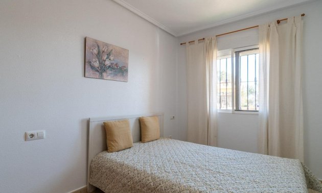 Resale - Bungalow -
Orihuela Costa - Villamartin