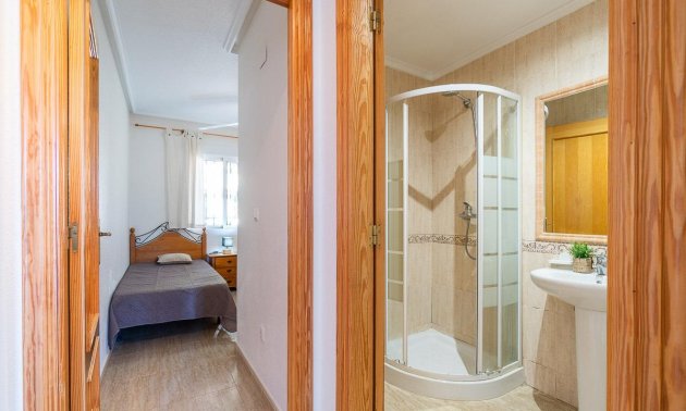 Resale - Bungalow -
Orihuela Costa - Villamartin