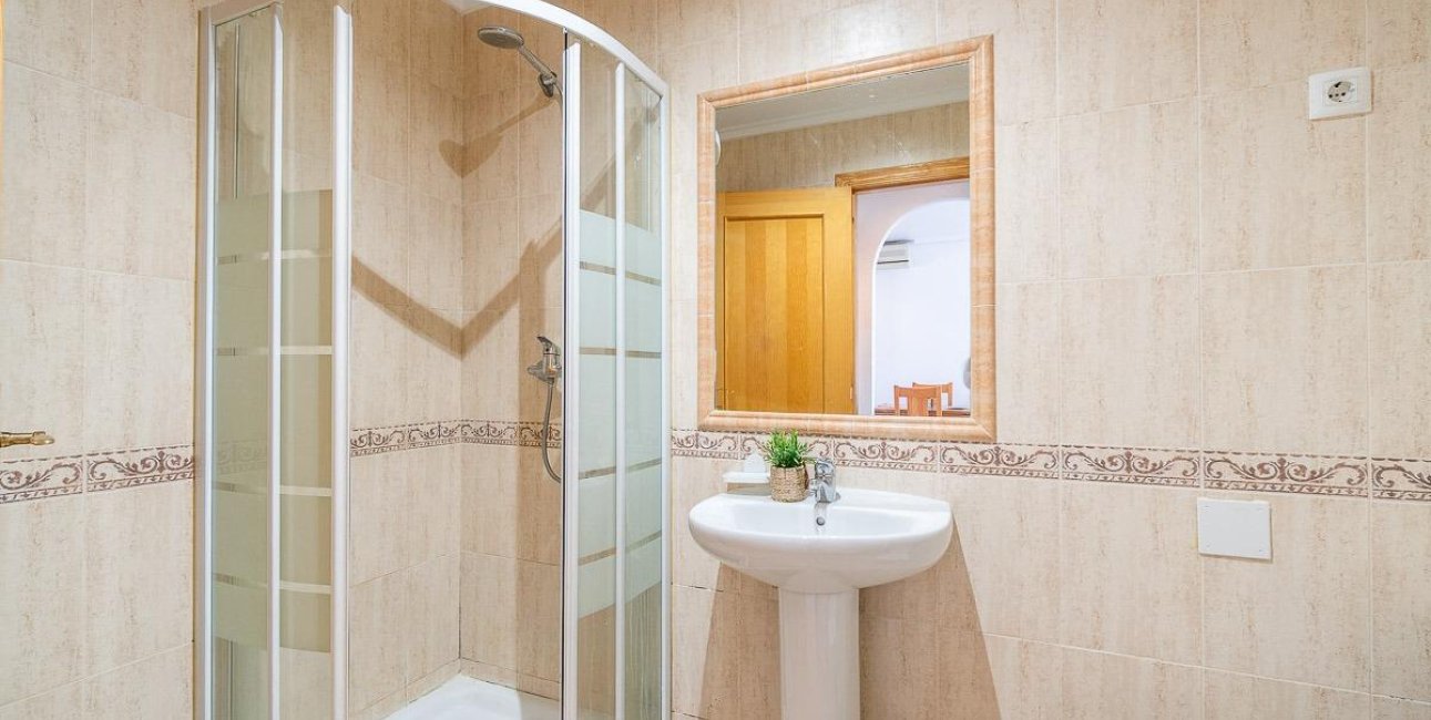 Resale - Bungalow -
Orihuela Costa - Villamartin