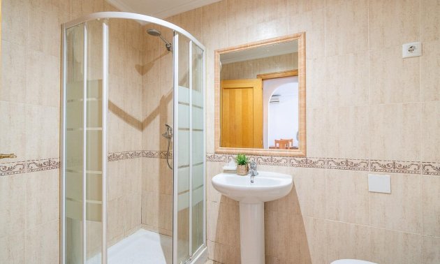 Resale - Bungalow -
Orihuela Costa - Villamartin