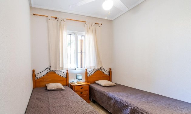 Resale - Bungalow -
Orihuela Costa - Villamartin