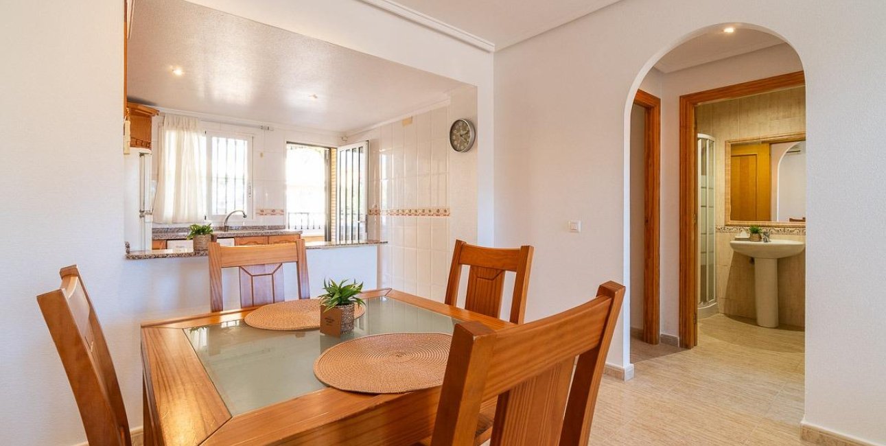 Resale - Bungalow -
Orihuela Costa - Villamartin