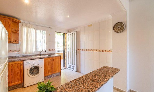 Resale - Bungalow -
Orihuela Costa - Villamartin