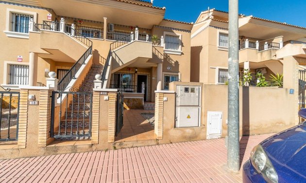 Resale - Bungalow -
Orihuela Costa - Villamartin