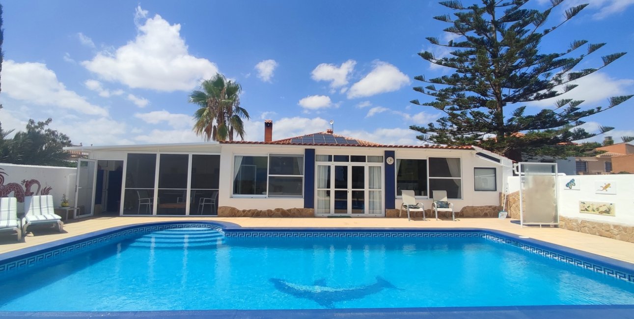 Resale - Country House -
Gea Y Truyols - Urb Lo Santiago