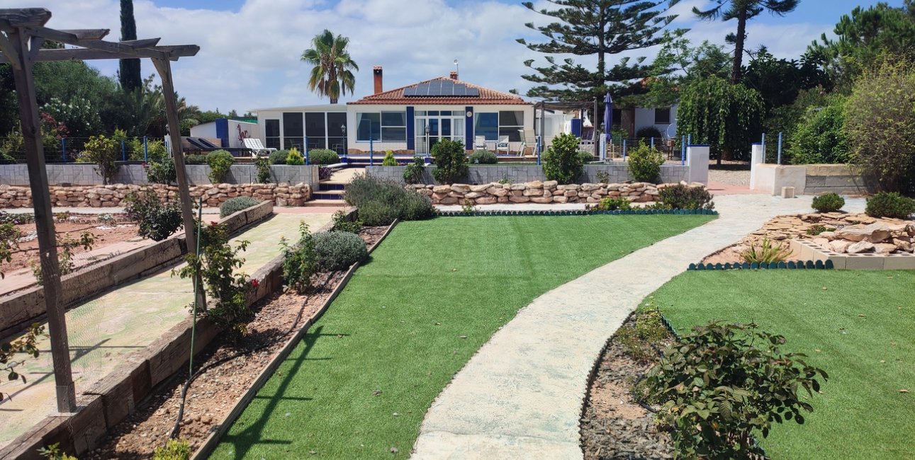 Resale - Country House -
Gea Y Truyols - Urb Lo Santiago