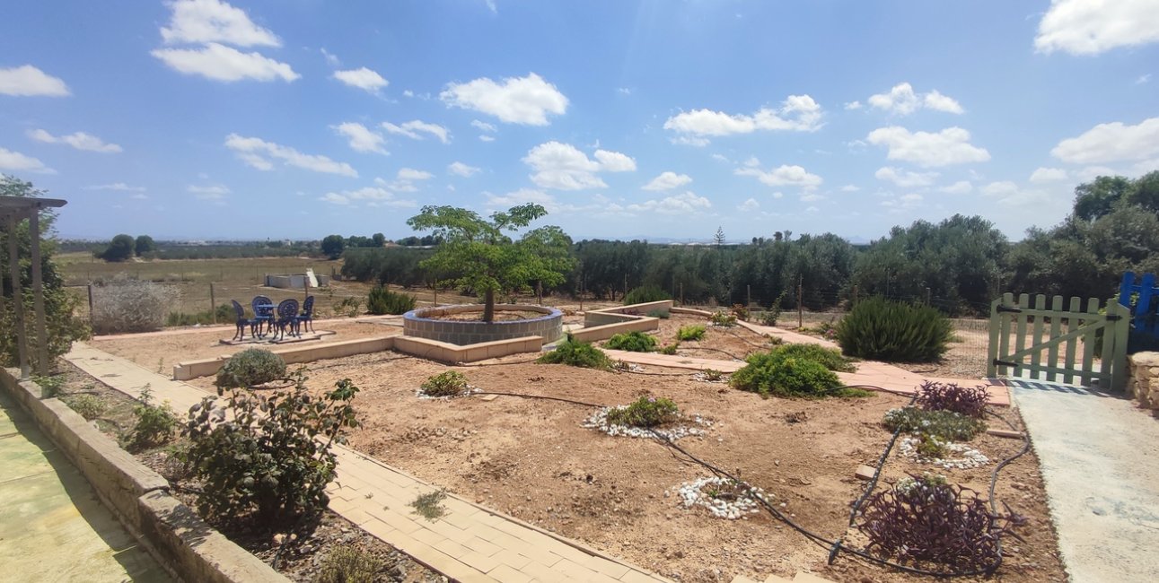 Resale - Country House -
Gea Y Truyols - Urb Lo Santiago