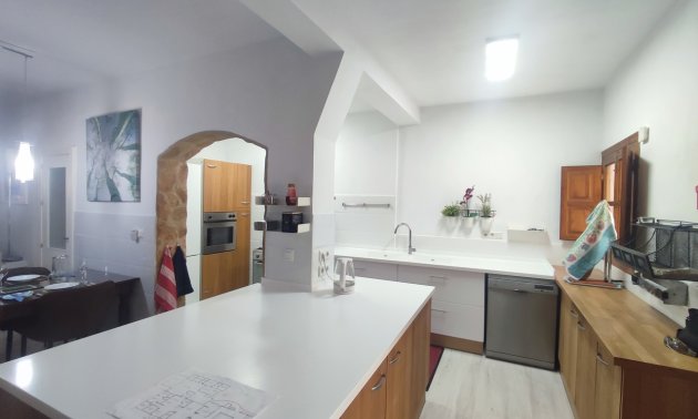 Resale - Country House -
Gea Y Truyols - Urb Lo Santiago