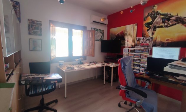 Resale - Country House -
Gea Y Truyols - Urb Lo Santiago