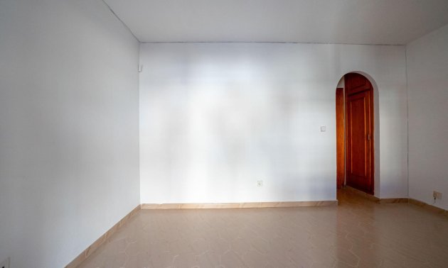 Rynek wtórny - Mieszkanie  -
Torrevieja - El Chaparral