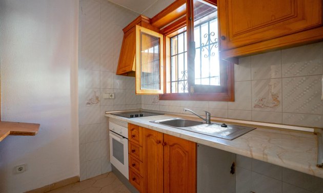 Rynek wtórny - Mieszkanie  -
Torrevieja - El Chaparral