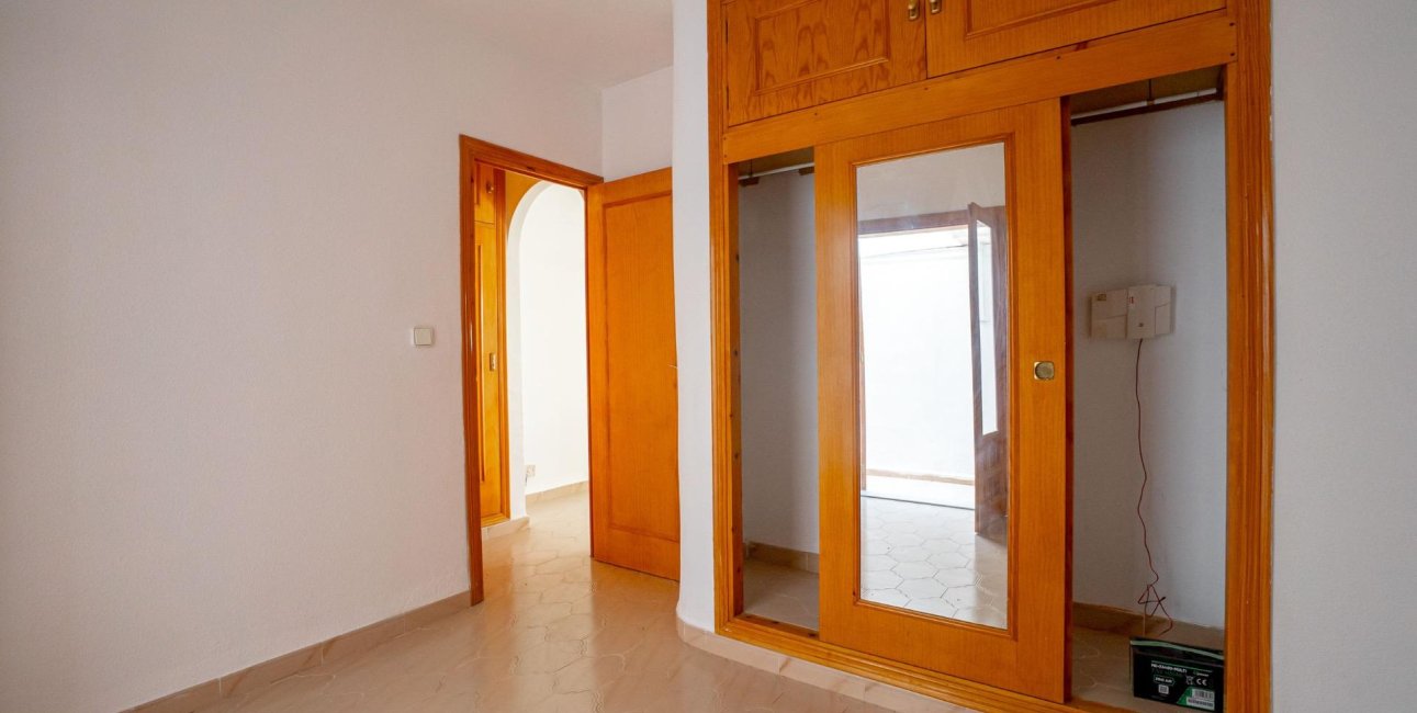 Rynek wtórny - Mieszkanie  -
Torrevieja - El Chaparral