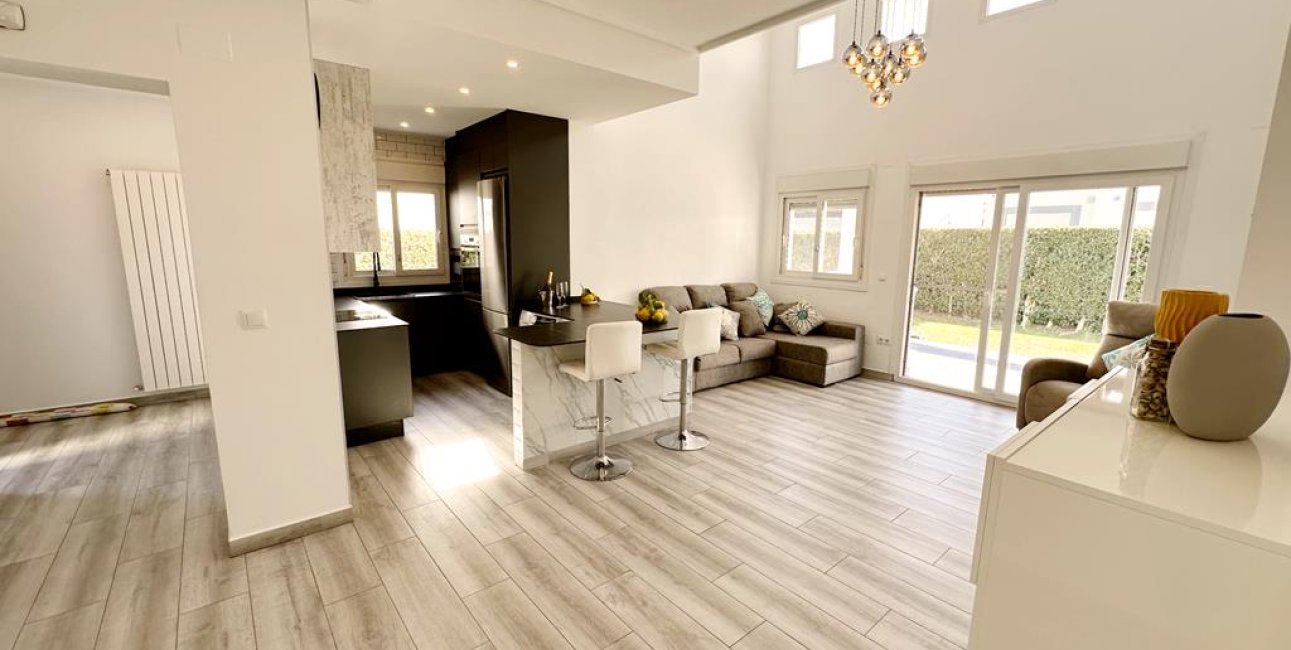 Resale - Villa -
La Torre Golf Resort - La Torre Golf Resort - Centre