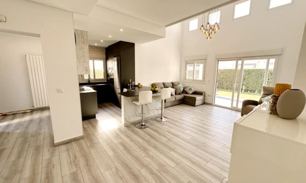 Resale - Villa -
La Torre Golf Resort - La Torre Golf Resort - Centre