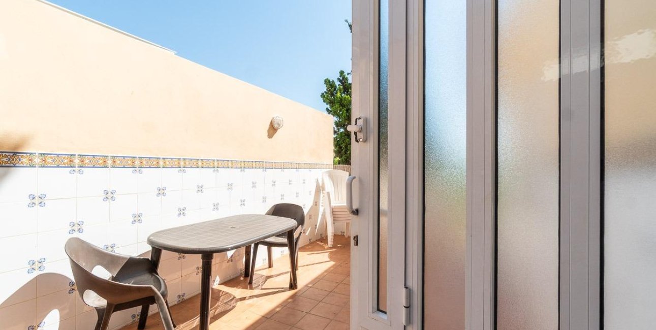 Resale - Villa -
Torrevieja - Cala de cabo cervera