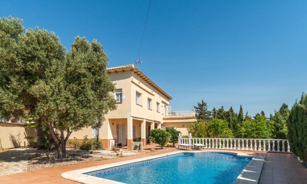 Resale - Villa -
Torrevieja - Cala de cabo cervera