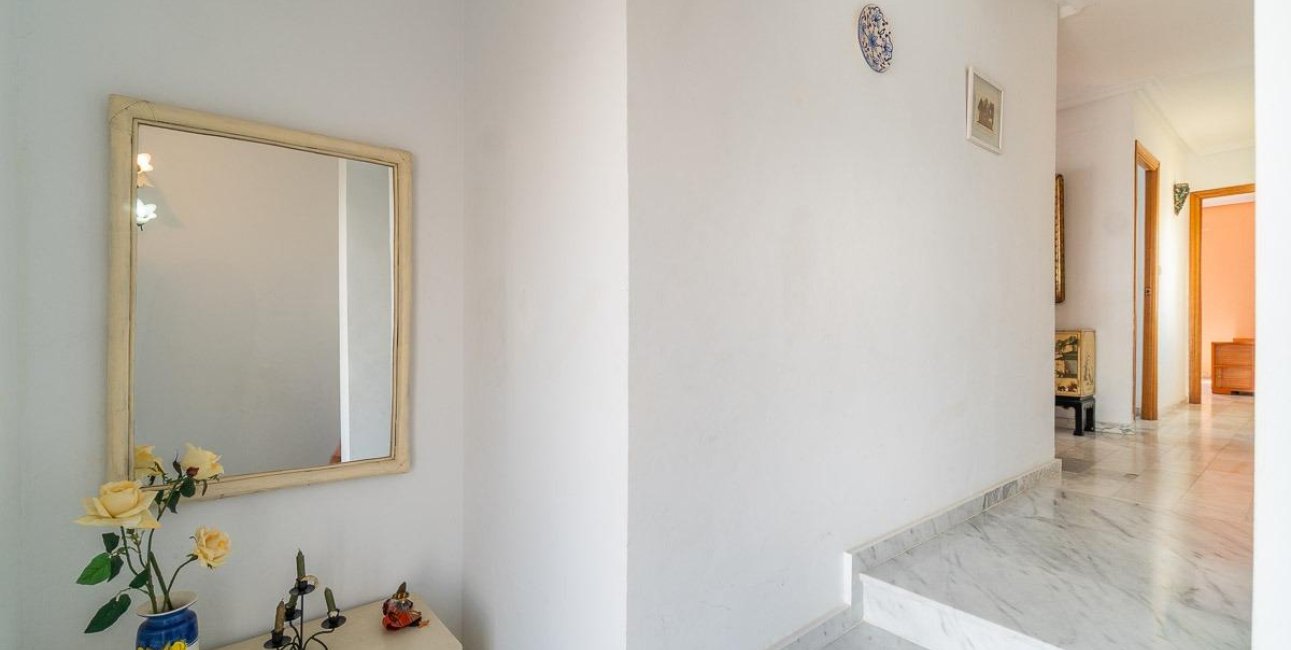 Resale - Villa -
Torrevieja - Cala de cabo cervera