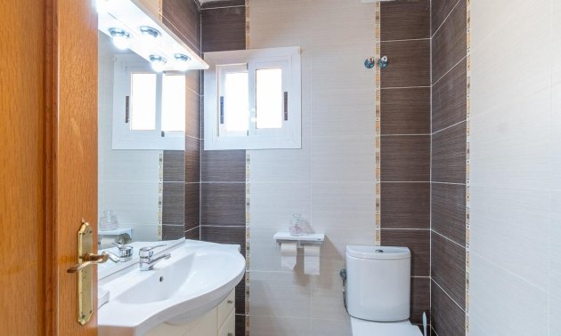 Resale - Villa -
Torrevieja - Cala de cabo cervera