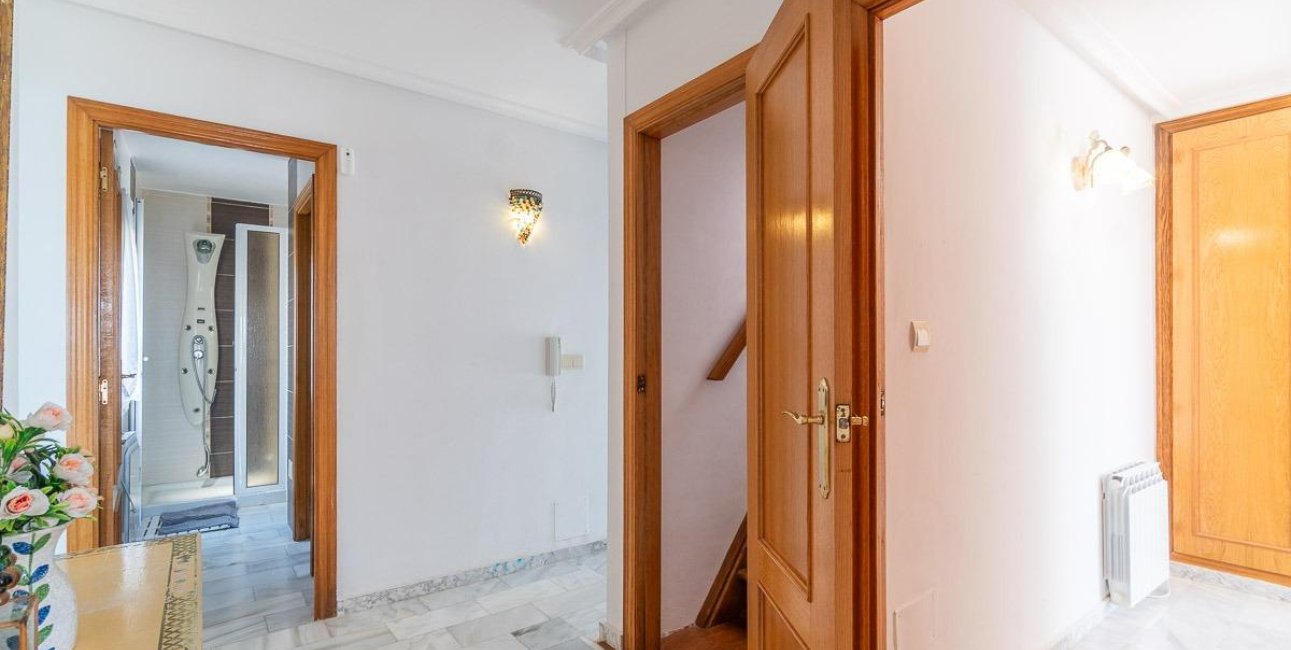 Resale - Villa -
Torrevieja - Cala de cabo cervera