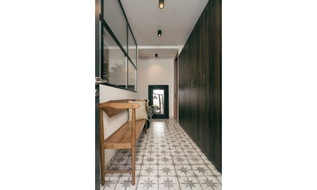 Rynek wtórny - Mieszkanie  -
Torrevieja - Torrevieja - Centre