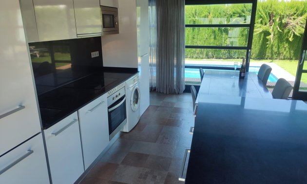 Rynek wtórny - Willa -
Sucina - Peraleja Golf