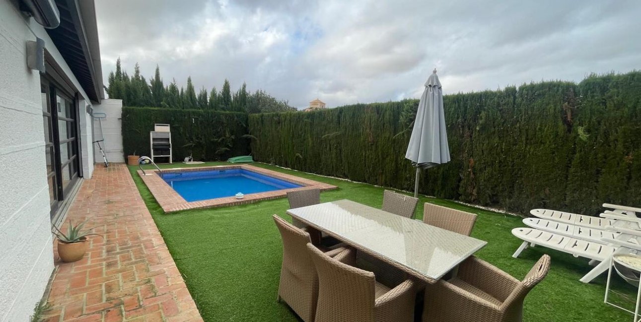 Rynek wtórny - Willa -
Sucina - Peraleja Golf